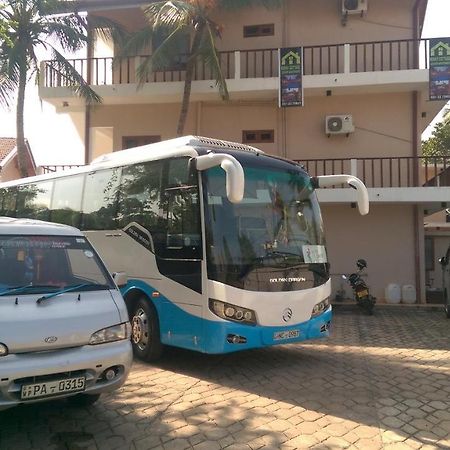Ronny Cottage Negombo Bagian luar foto