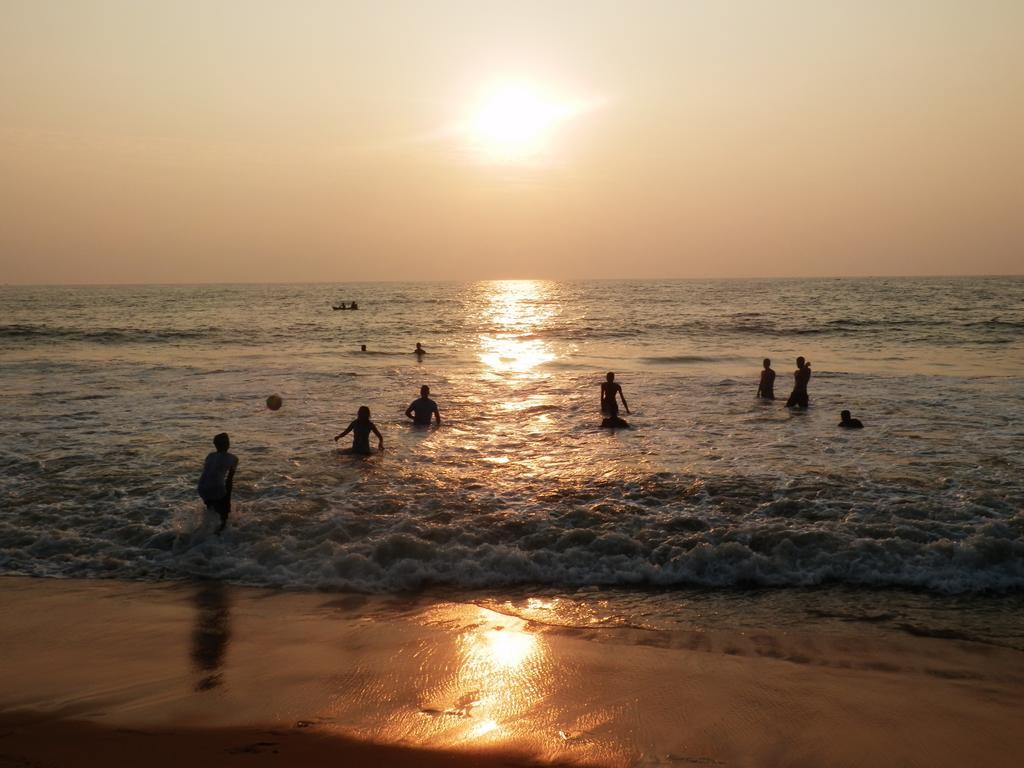 Ronny Cottage Negombo Bagian luar foto