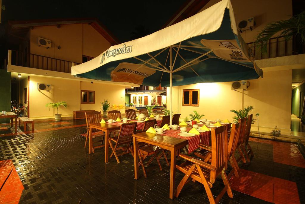 Ronny Cottage Negombo Bagian luar foto