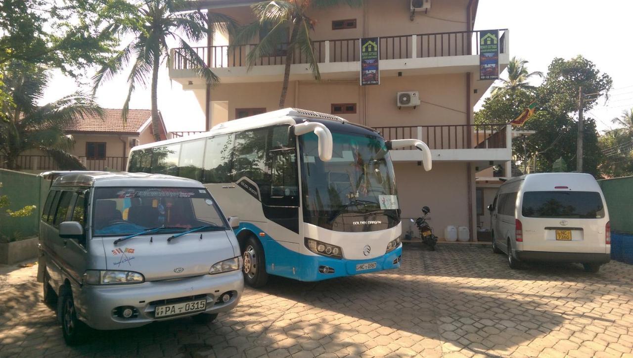 Ronny Cottage Negombo Bagian luar foto