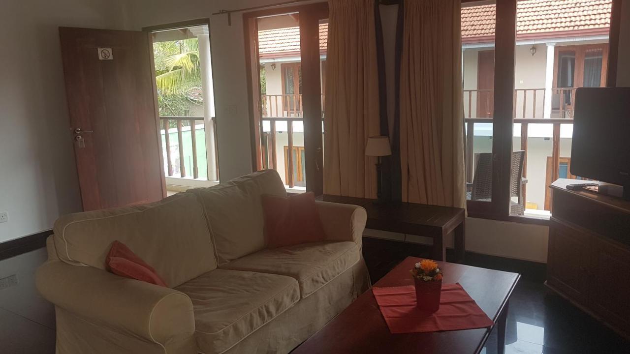 Ronny Cottage Negombo Bagian luar foto